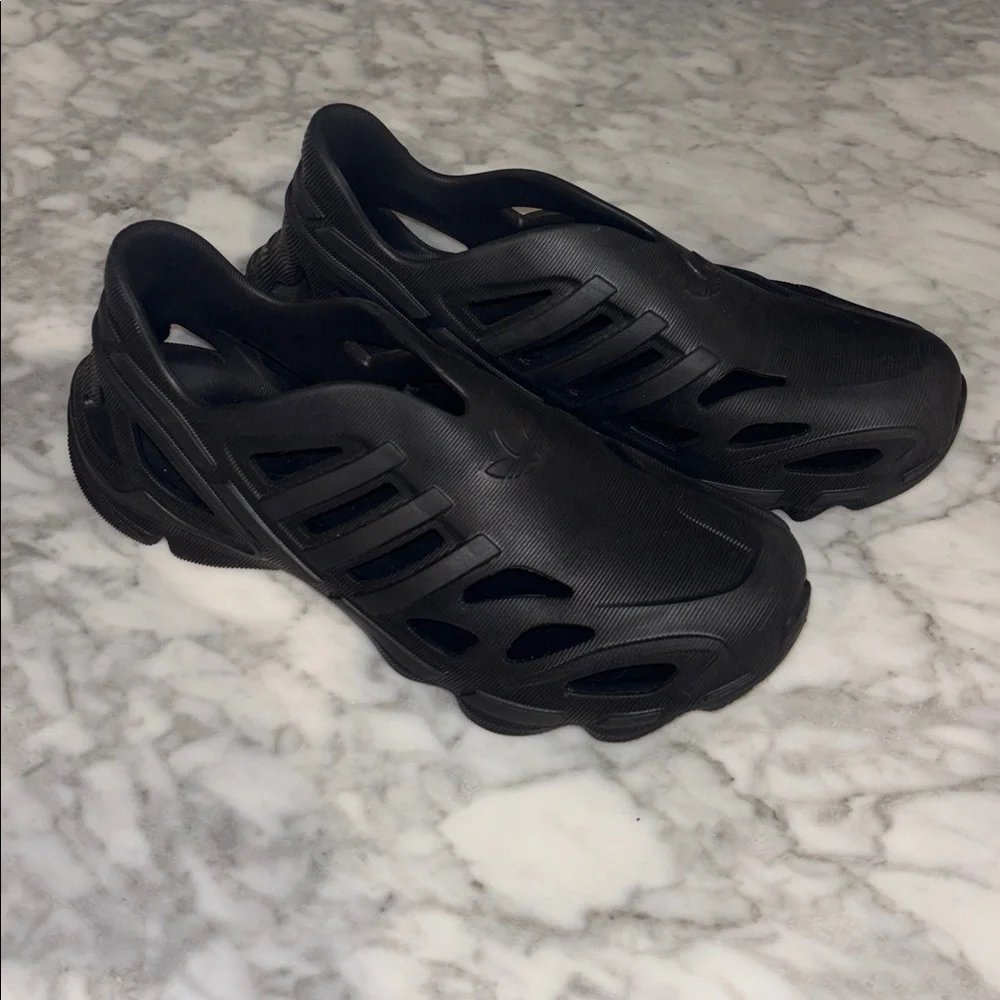 Black Adidas Adifoam shoes men’s size 9M, NO BOX
